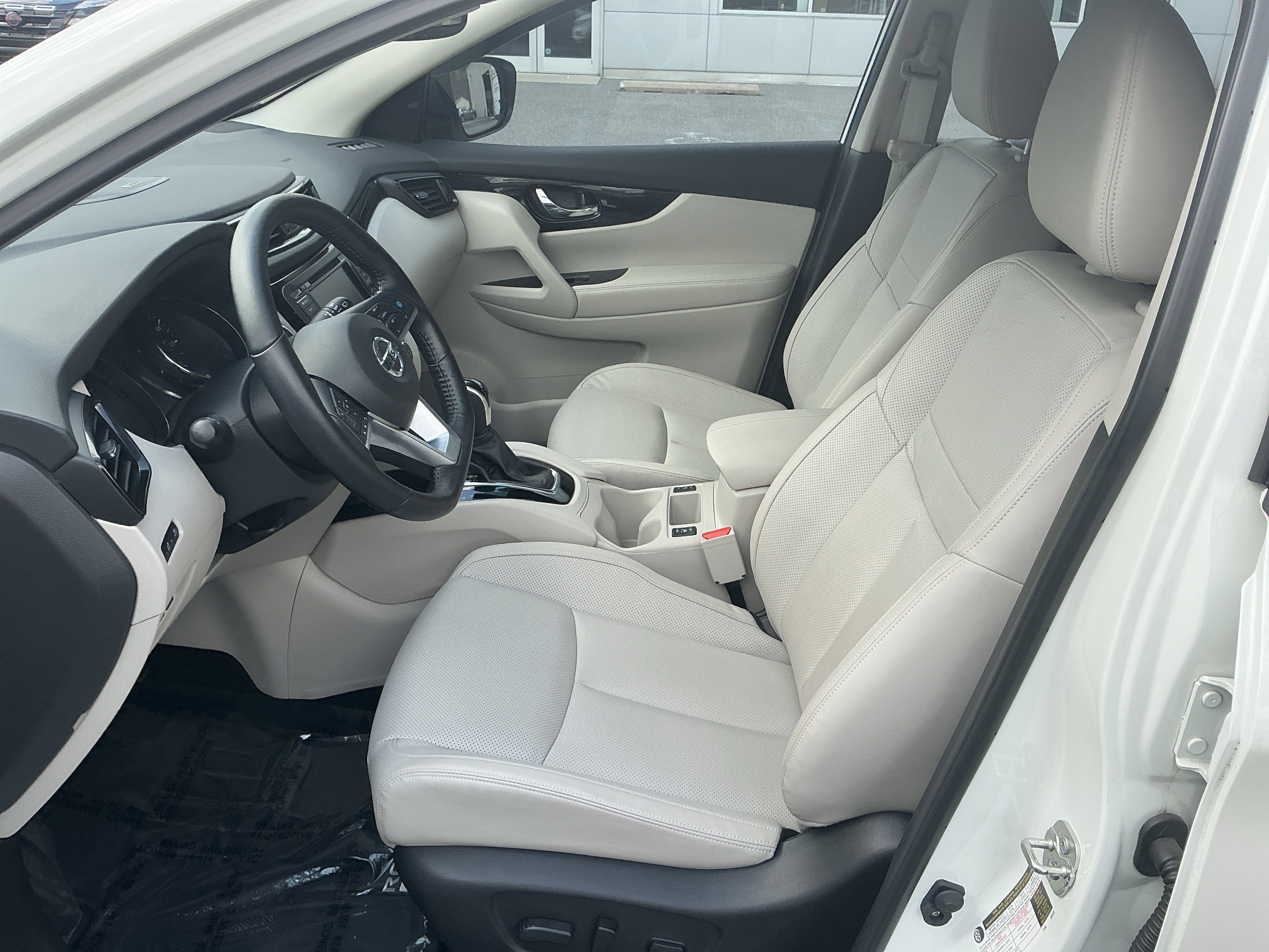 Used 2022 Nissan Rogue Sport SL w/ Premium Package AWD/4WD image 10
