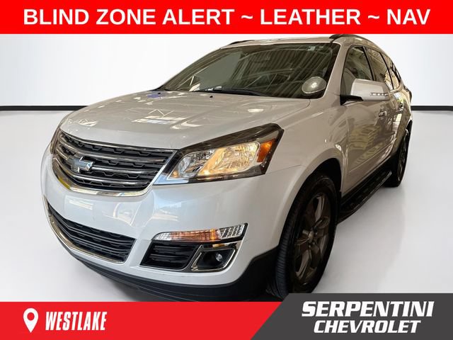 Used 2017 Chevrolet Traverse LT FWD image 1