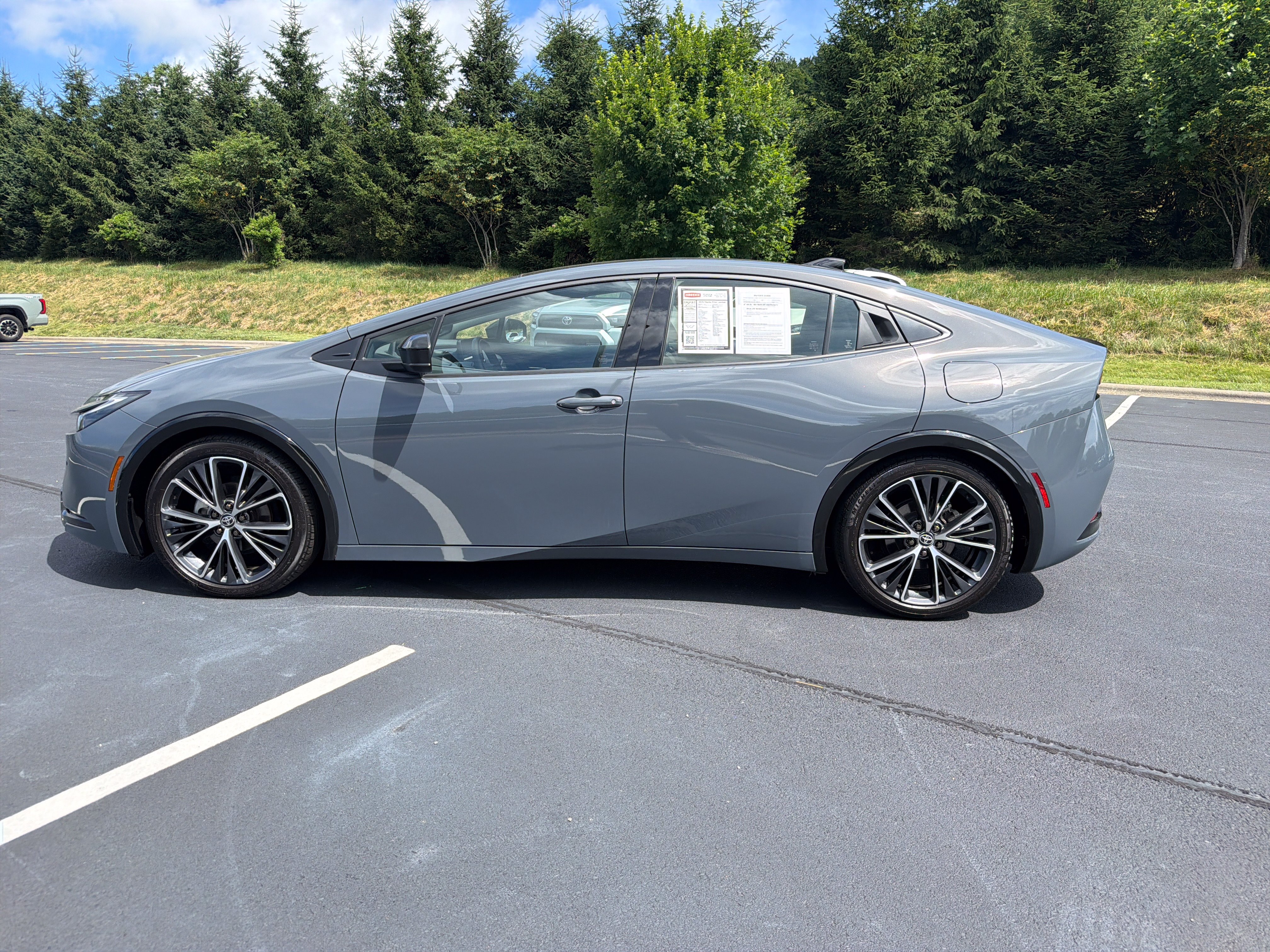 Certified 2025 Toyota Prius Limited FWD image 7