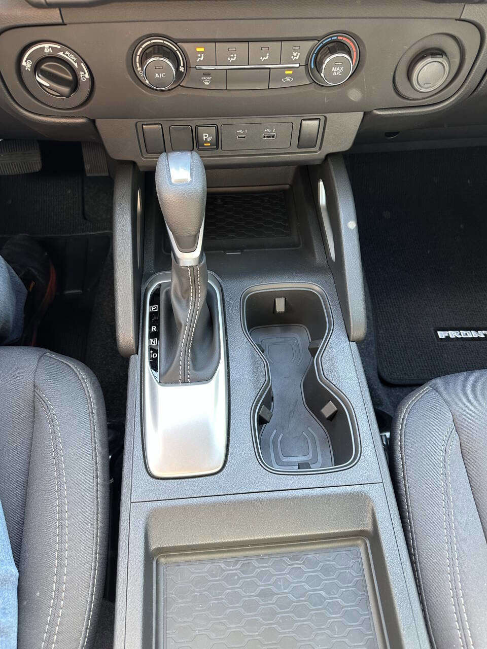 Used 2025 Nissan Frontier SV image 30