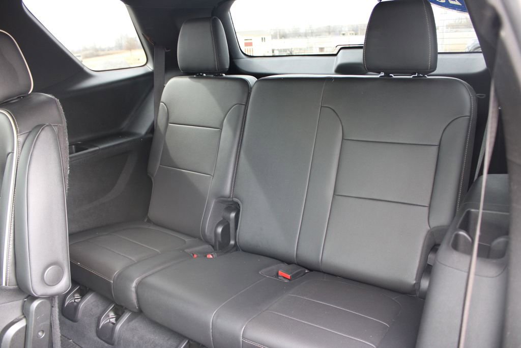 Used 2023 Chevrolet Traverse Premier AWD/4WD image 27