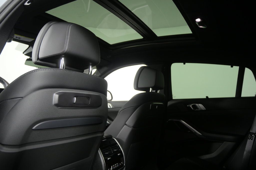 Certified 2026 BMW X6 M60i AWD/4WD image 19