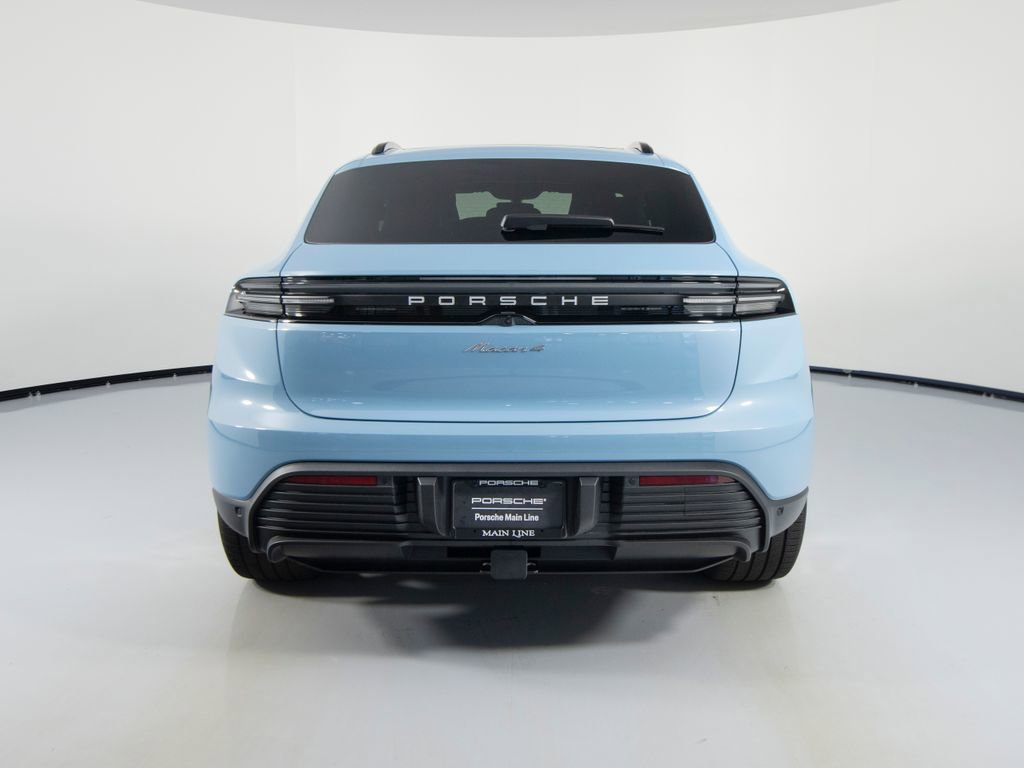 New 2026 Porsche Macan 4 Electric image 9