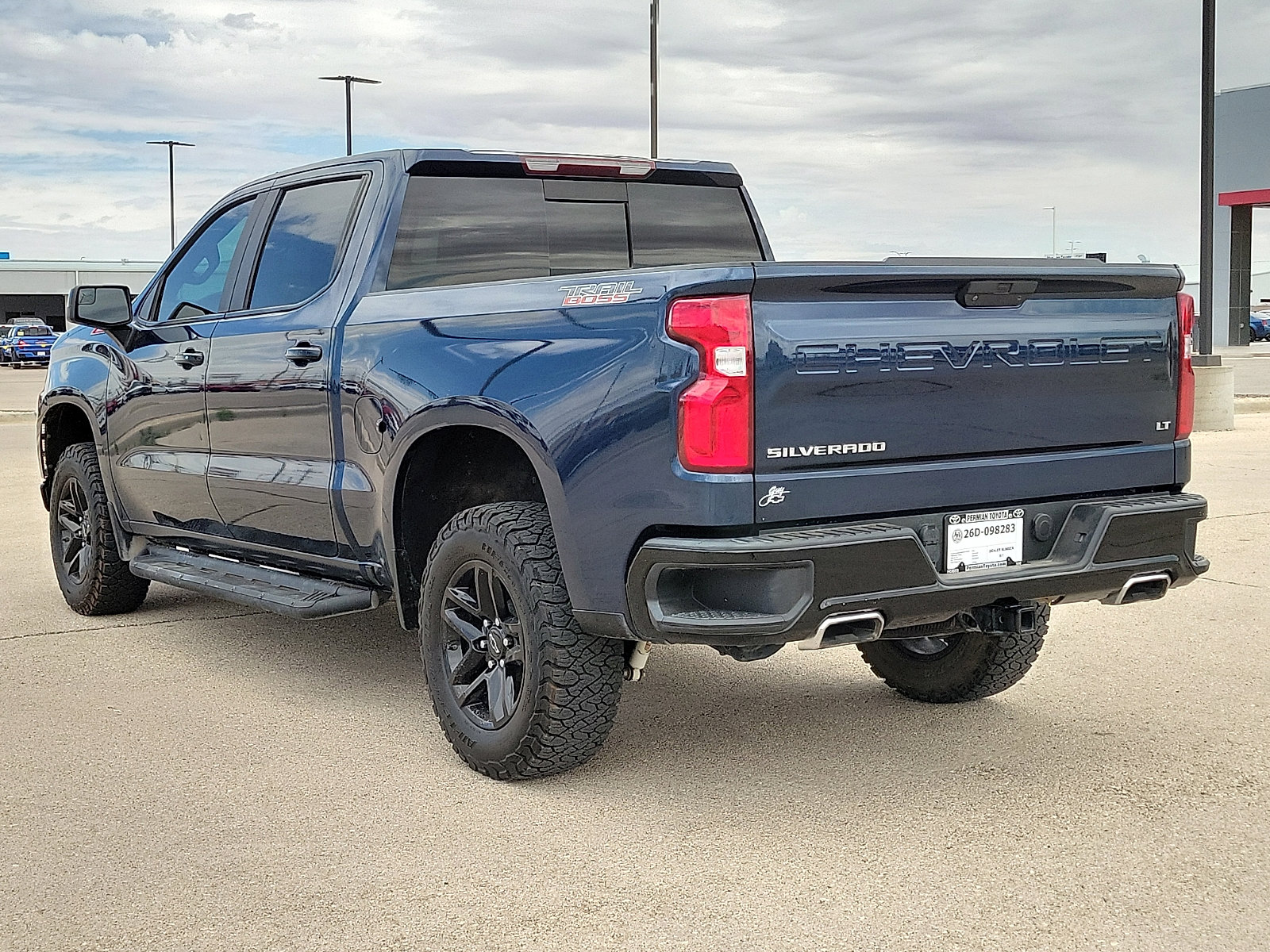 Used 2020 Chevrolet Silverado 1500 LT Trail Boss AWD/4WD image 3