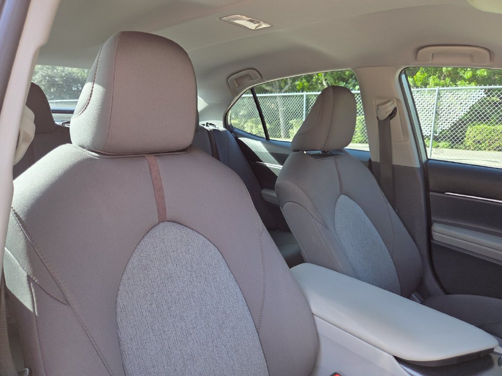 Certified 2019 Toyota Camry LE FWD image 15