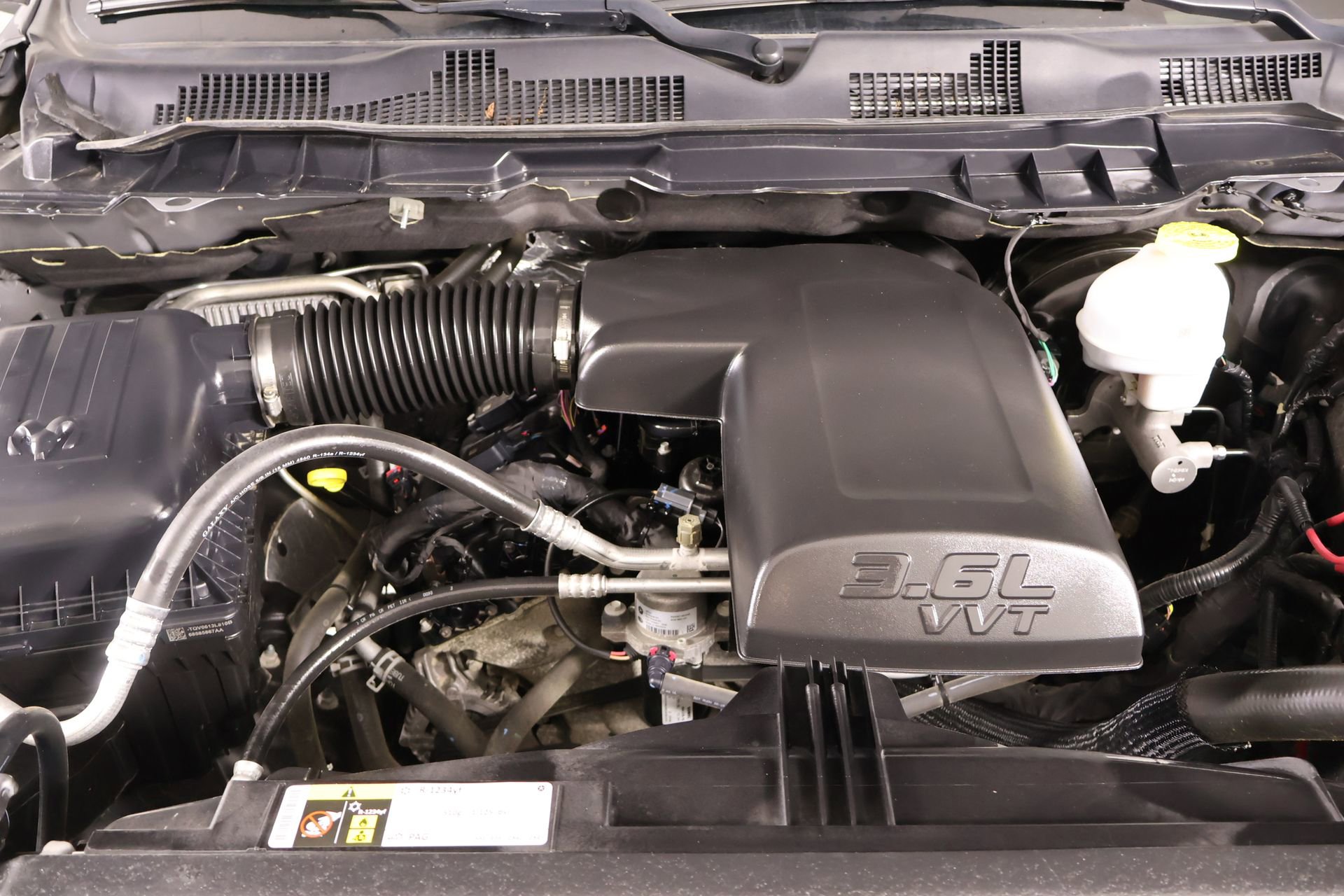 Used 2023 RAM 1500 Classic SLT w/ Trailer & Traction Group AWD/4WD image 19