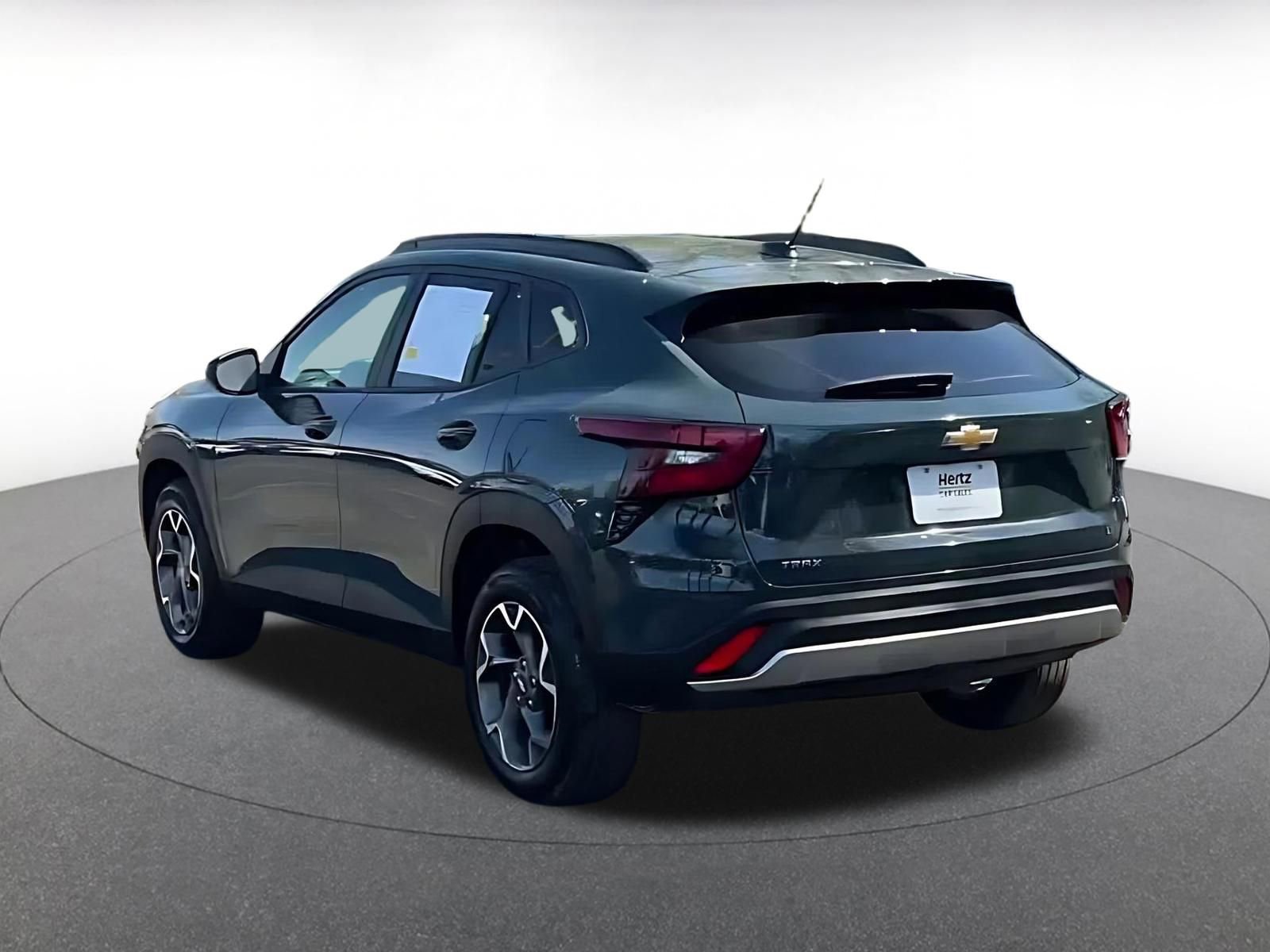 Used 2025 Chevrolet Trax LT w/ LT Convenience Package image 11
