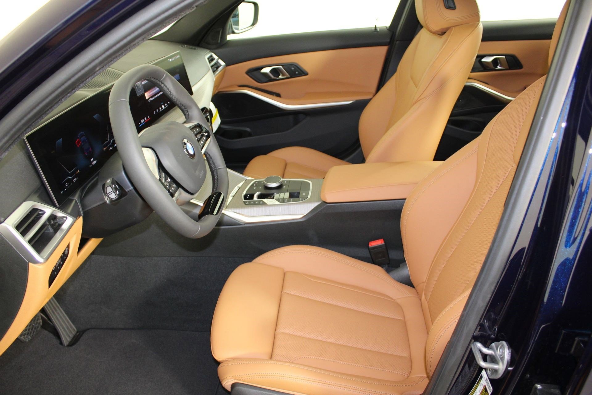 New 2026 BMW 330i xDrive Sedan w/ Premium Package AWD/4WD image 5