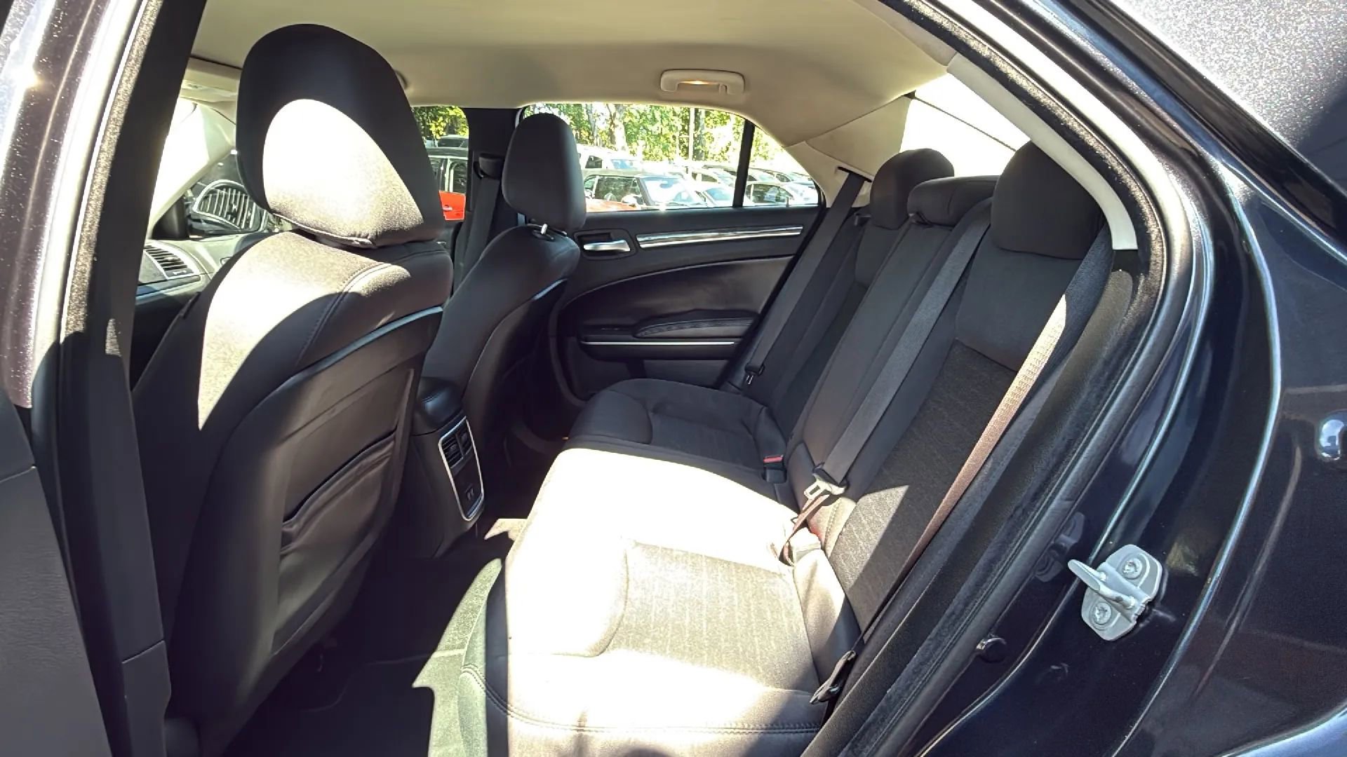 Used 2019 Chrysler 300 Touring w/ Sport Appearance Package image 16