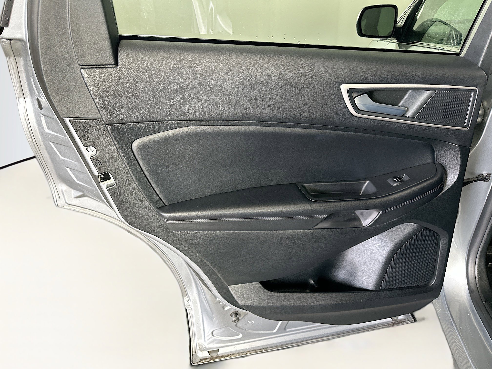 Used 2022 Ford Edge SEL image 26