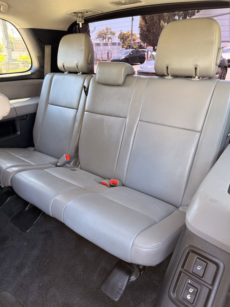 Used 2012 Toyota Sequoia SR5 w/ Premium Pkg RWD image 39