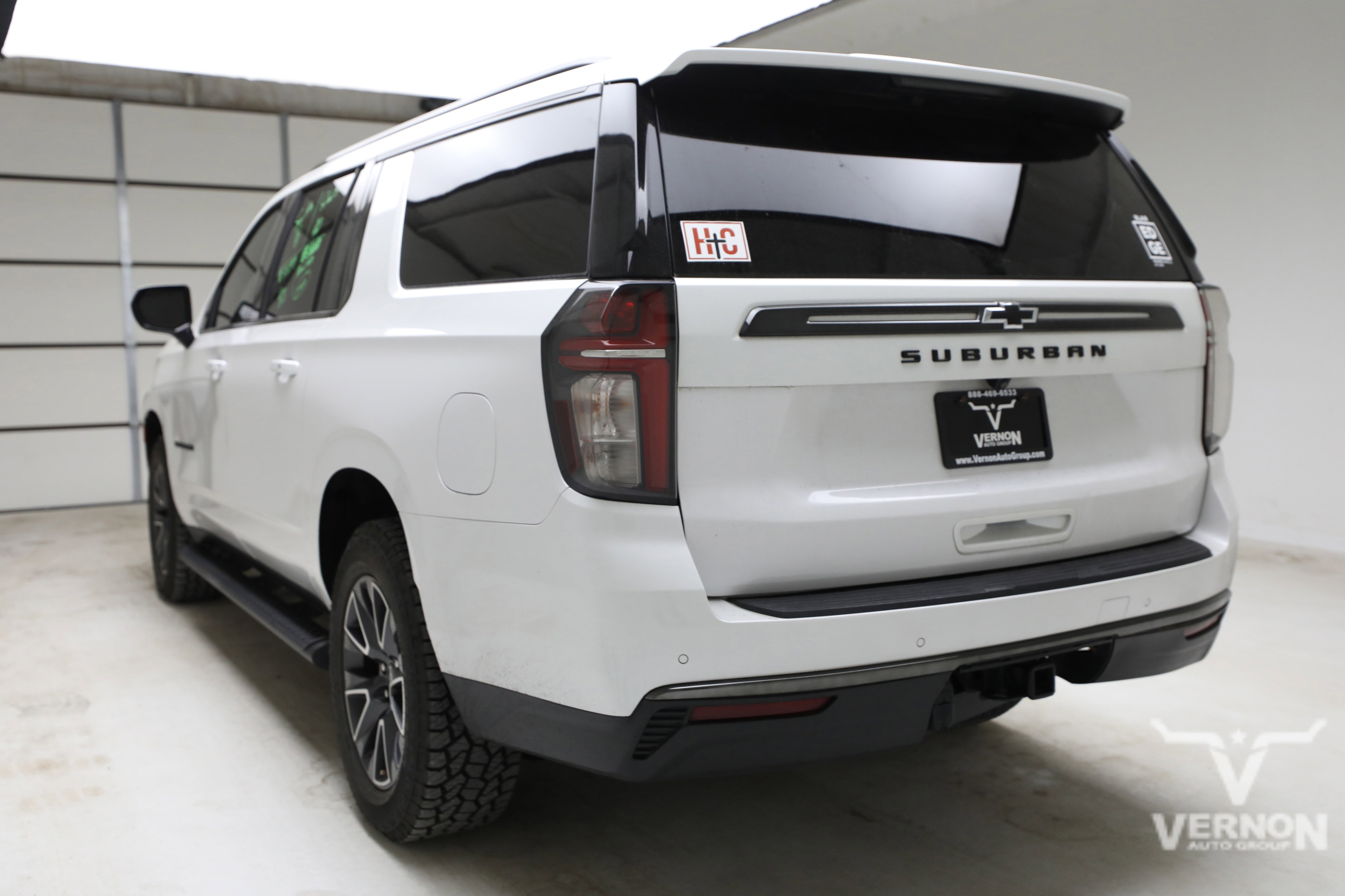 Used 2021 Chevrolet Suburban Z71 w/ Rear Media and Nav Package AWD/4WD image 2