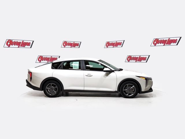 Used 2025 Kia K4 FWD image 3