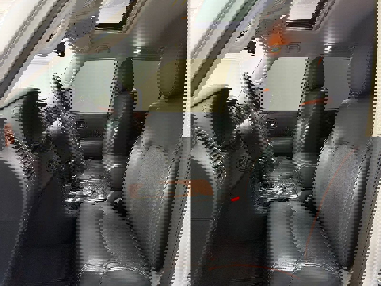 Used 2020 Nissan Armada Platinum w/ Captain's Chairs Package RWD image 12