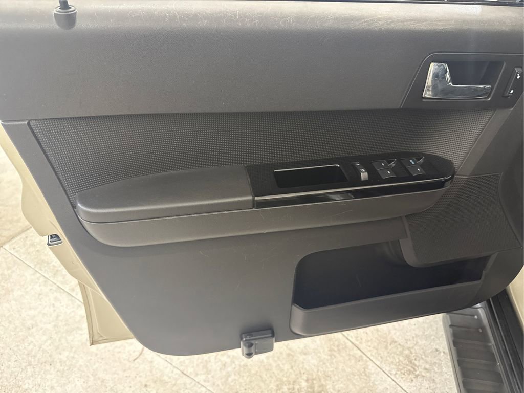 Used 2012 Ford Escape Limited image 32