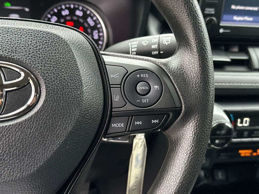 Used 2022 Toyota RAV4 LE image 24