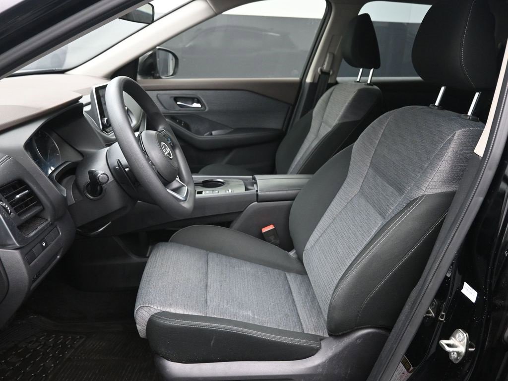 Used 2023 Nissan Rogue SV image 18