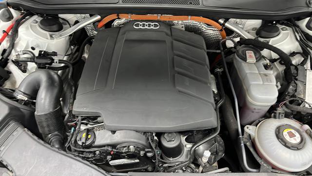 Used 2021 Audi A7 e Premium Plus w/ Executive Package image 28