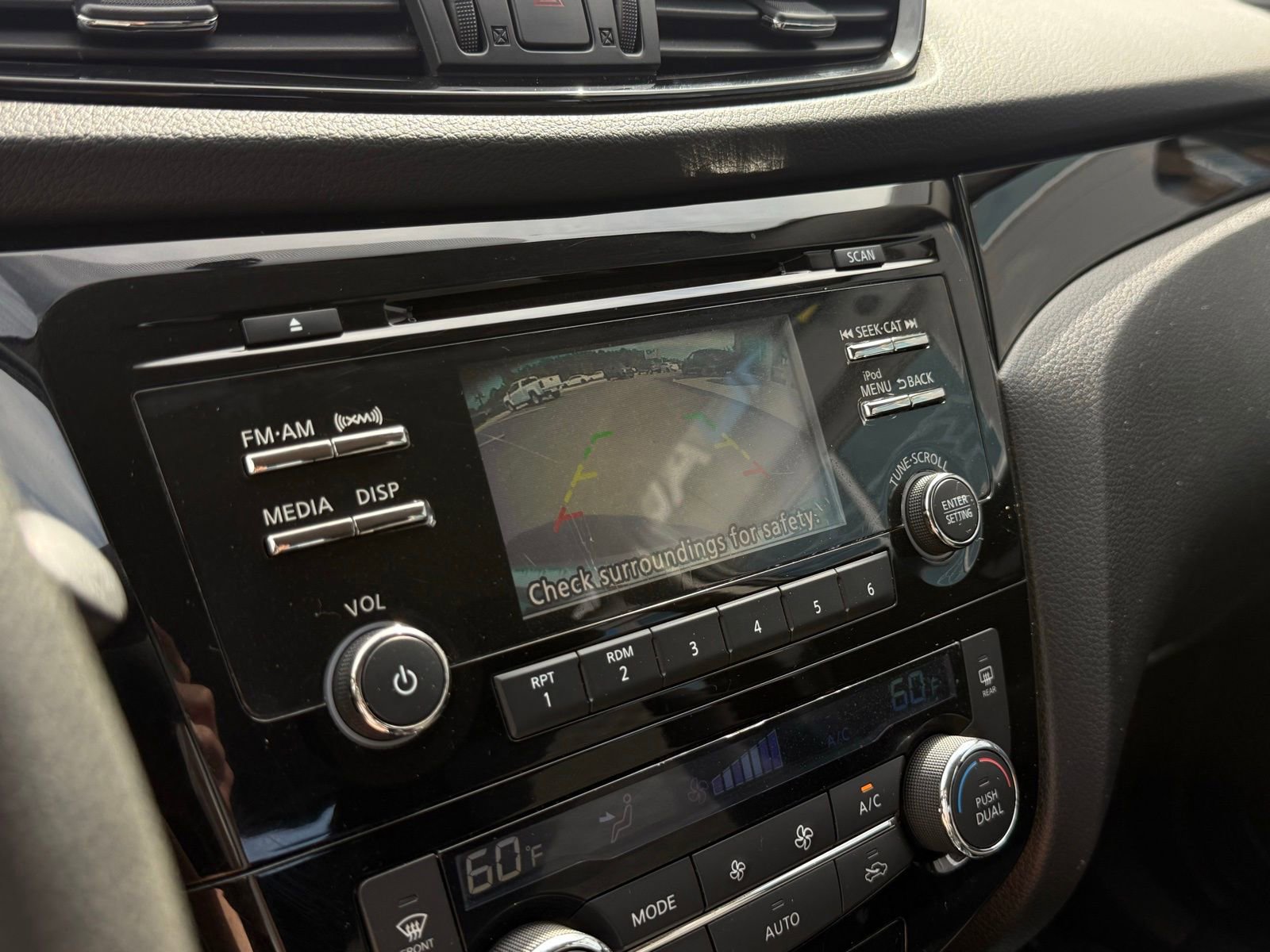 Used 2018 Nissan Rogue Sport SV image 34