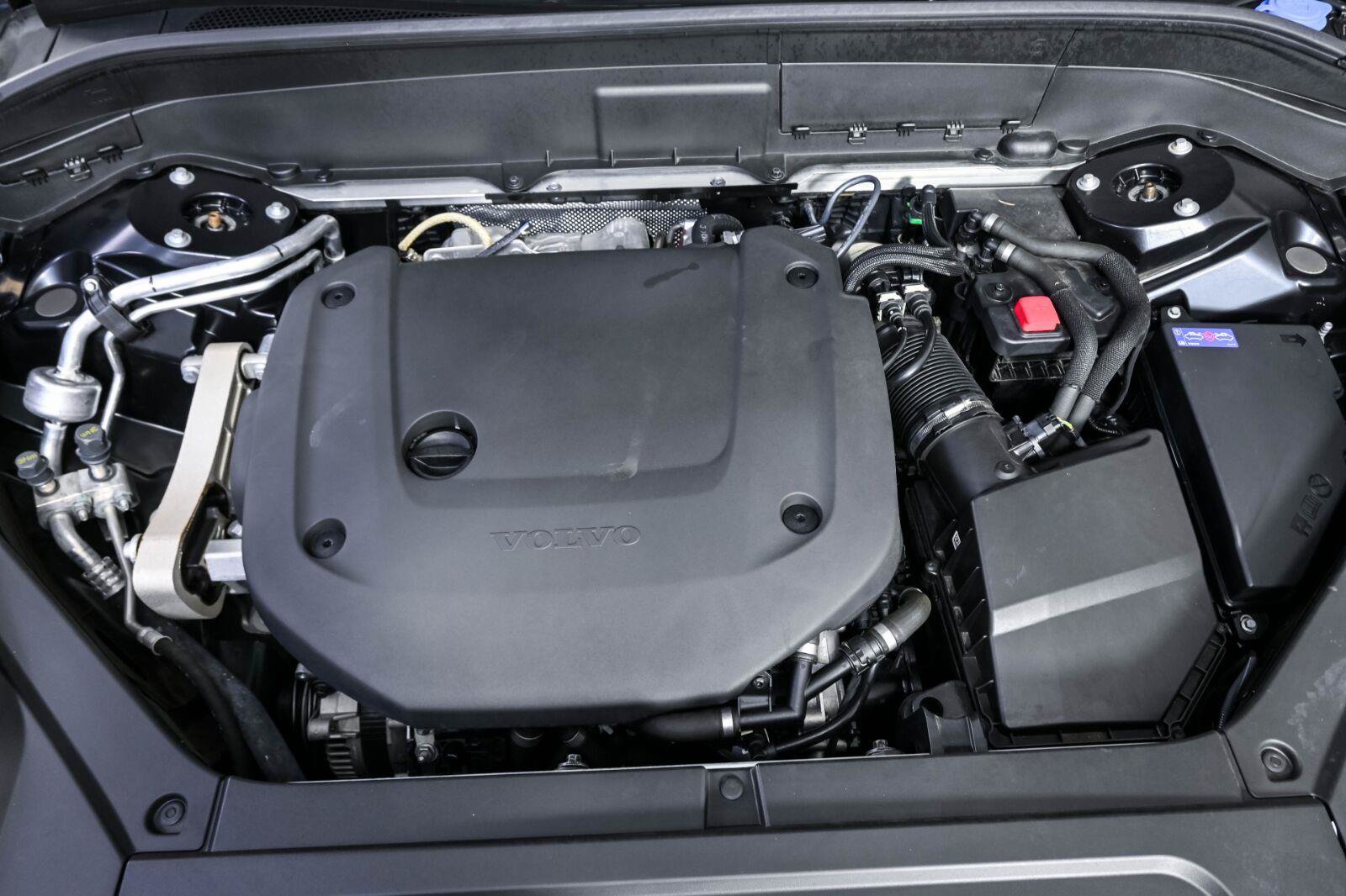 Certified 2023 Volvo XC90 B6 Plus AWD/4WD image 34