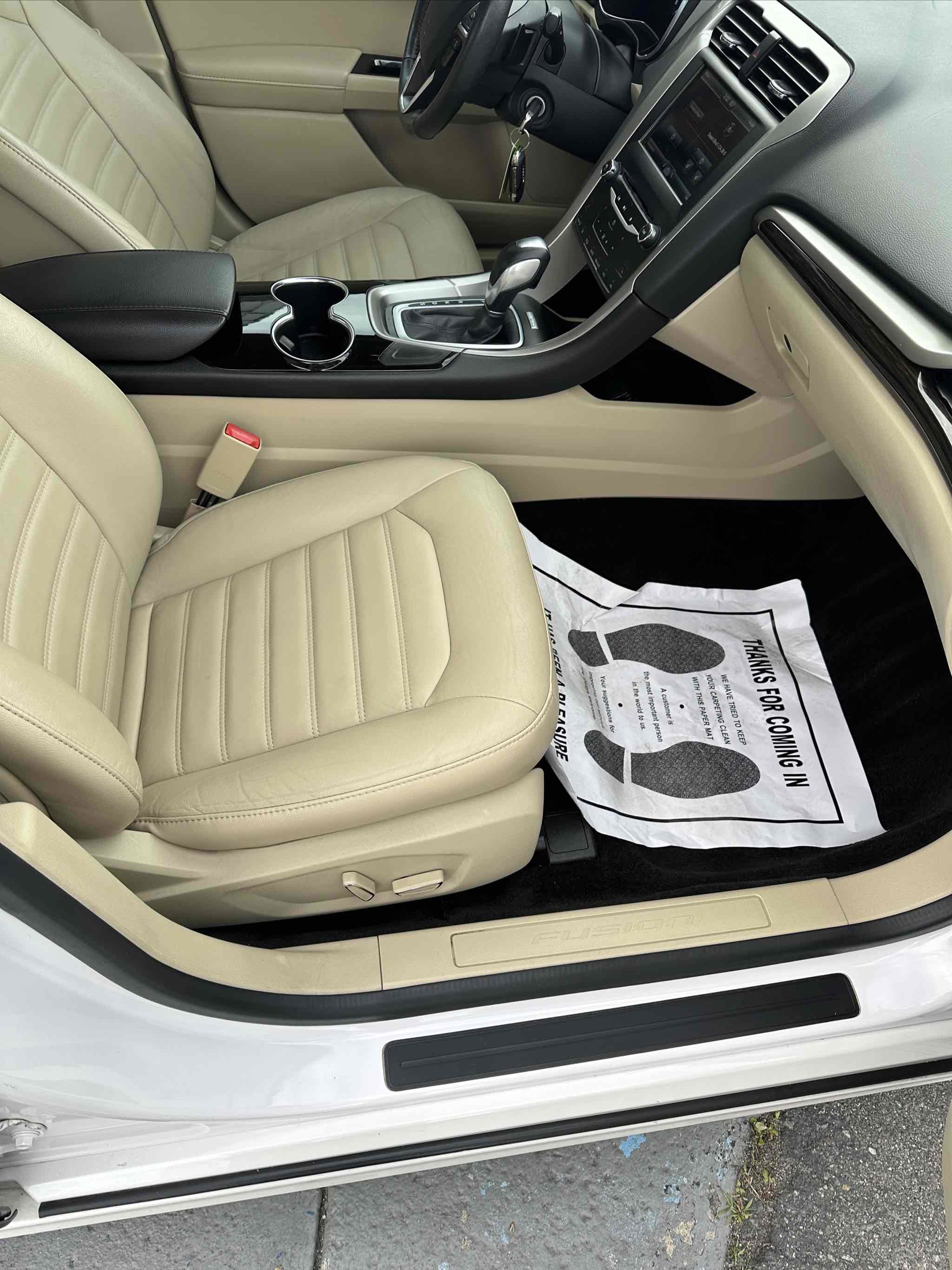 Used 2014 Ford Fusion SE w/ Equipment Group 202A image 25