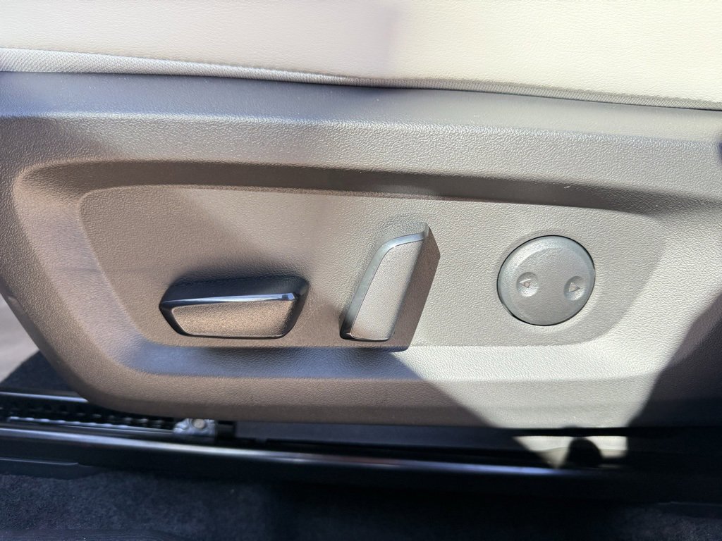 New 2026 Mitsubishi Outlander SE image 14