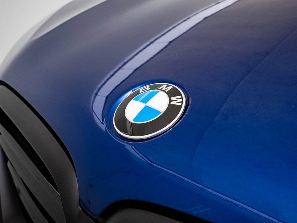 Used 2025 BMW X6 M Competition w/ Executive Package image 3