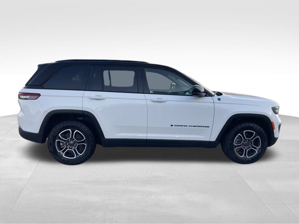 New 2024 Jeep Grand Cherokee Trailhawk w/ Advanced Protech Group II image 7