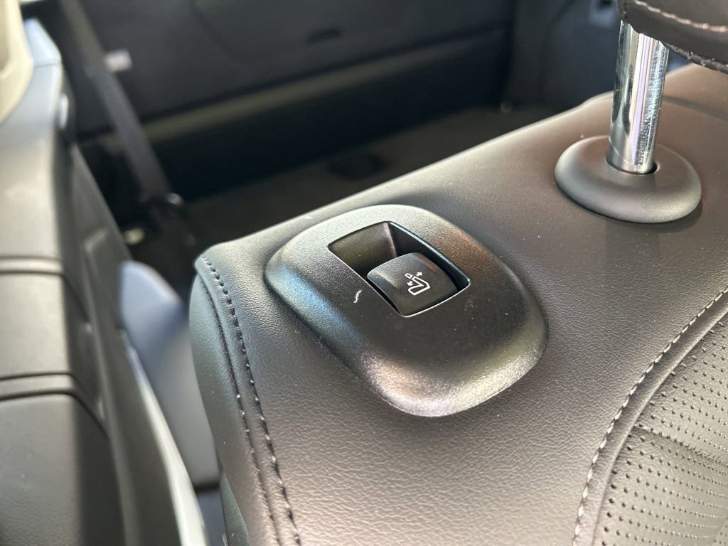 Used 2025 BMW X7 xDrive40i image 36