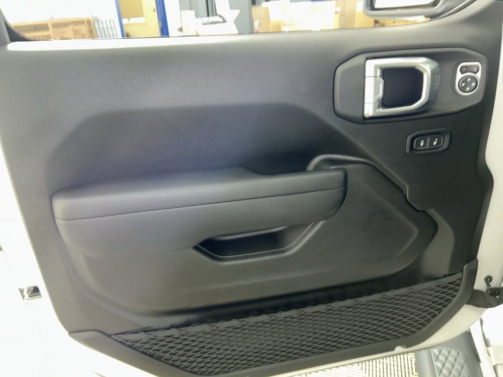 Used 2024 Jeep Gladiator Sport image 13