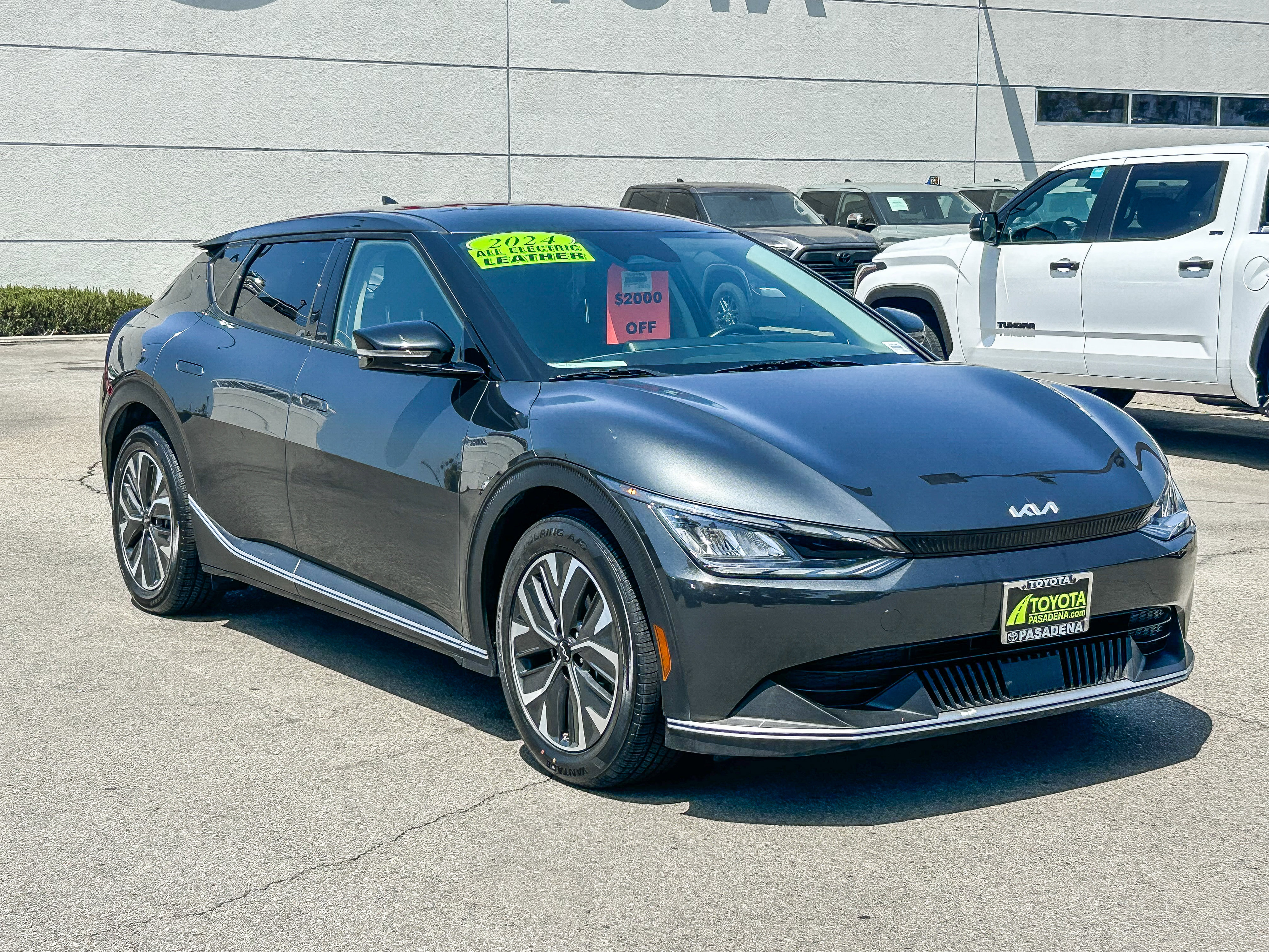 Used 2024 Kia EV6 Light RWD image 3