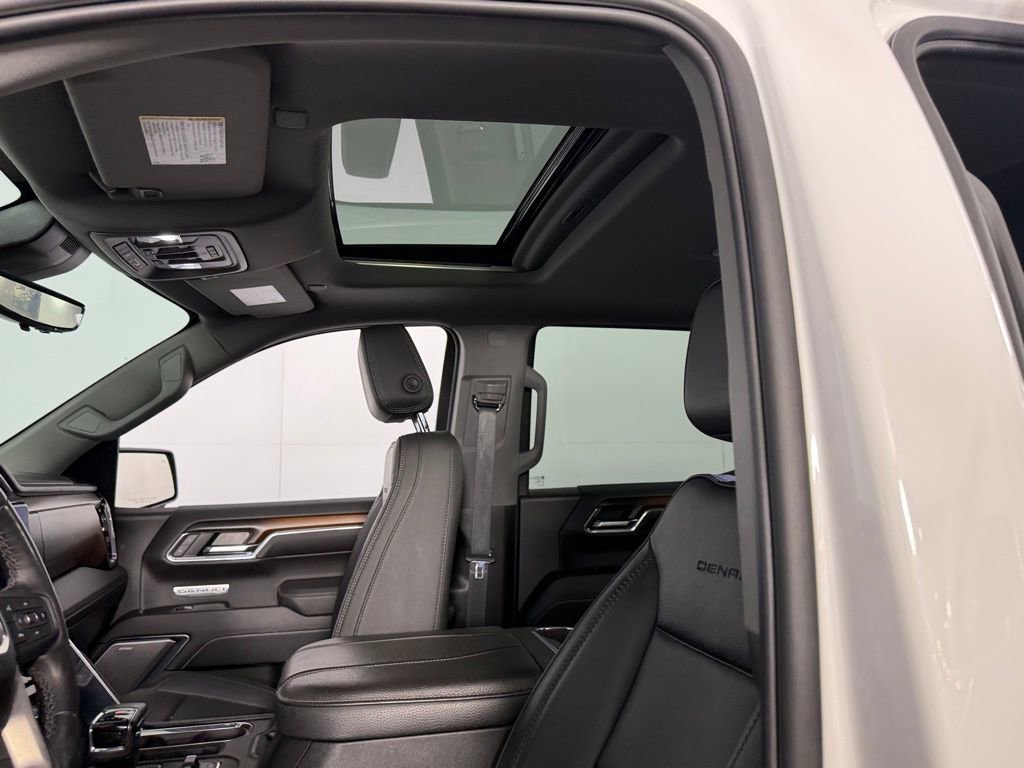 Used 2024 GMC Sierra 1500 Denali w/ Technology Package AWD/4WD image 22