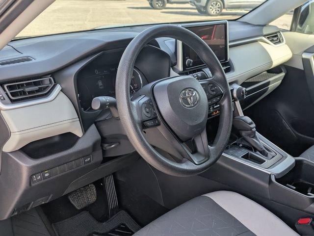 Used 2025 Toyota RAV4 XLE w/ Convenience Package FWD image 32