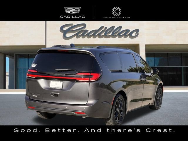 Used 2023 Chrysler Pacifica Touring-L w/ S Appearance Package FWD video 3