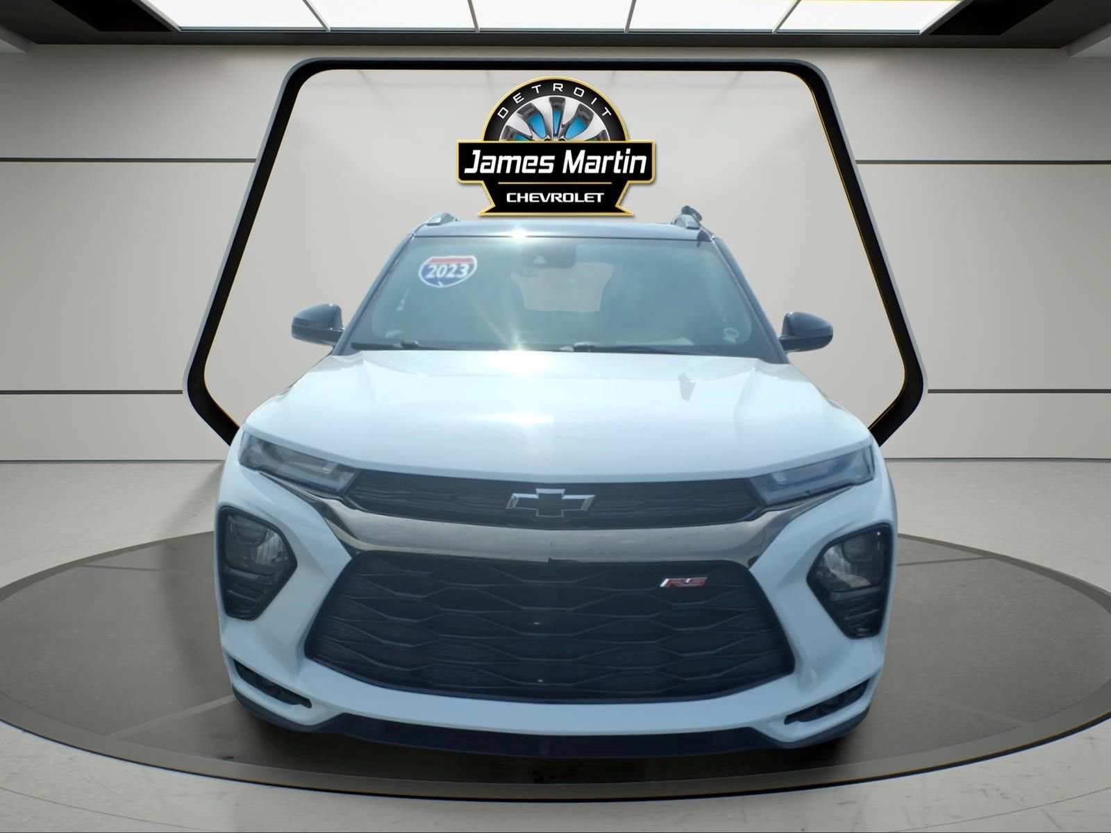 Used 2023 Chevrolet TrailBlazer RS w/ Convenience Package AWD/4WD image 2