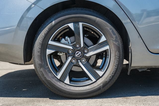 Used 2025 Nissan Sentra SV FWD image 19