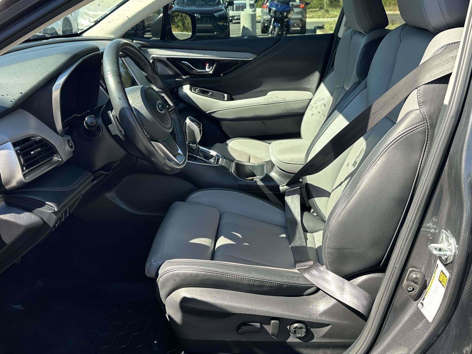 Used 2023 Subaru Outback Limited AWD/4WD image 4
