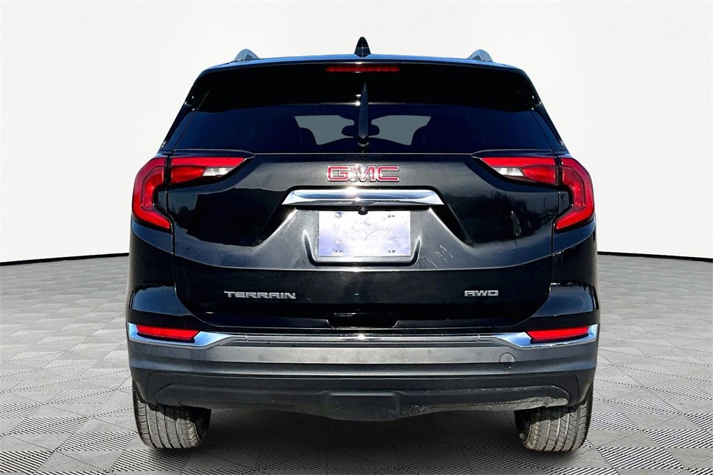 Used 2021 GMC Terrain SLT image 4