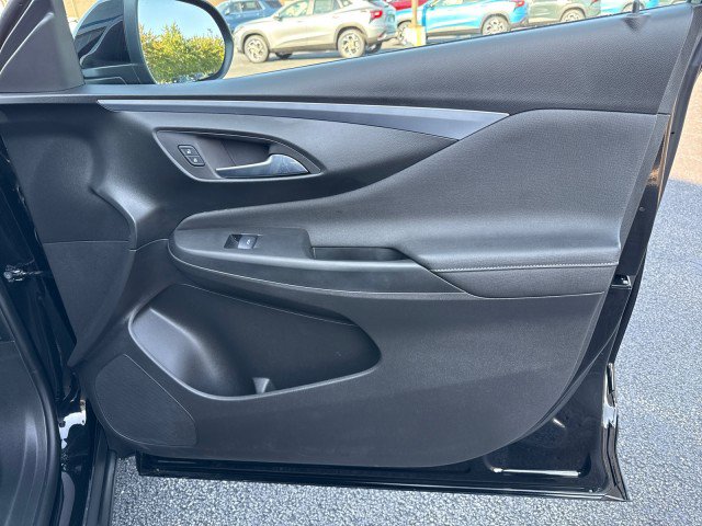 Certified 2025 Buick Envista Preferred w/ Convenience I Package image 30