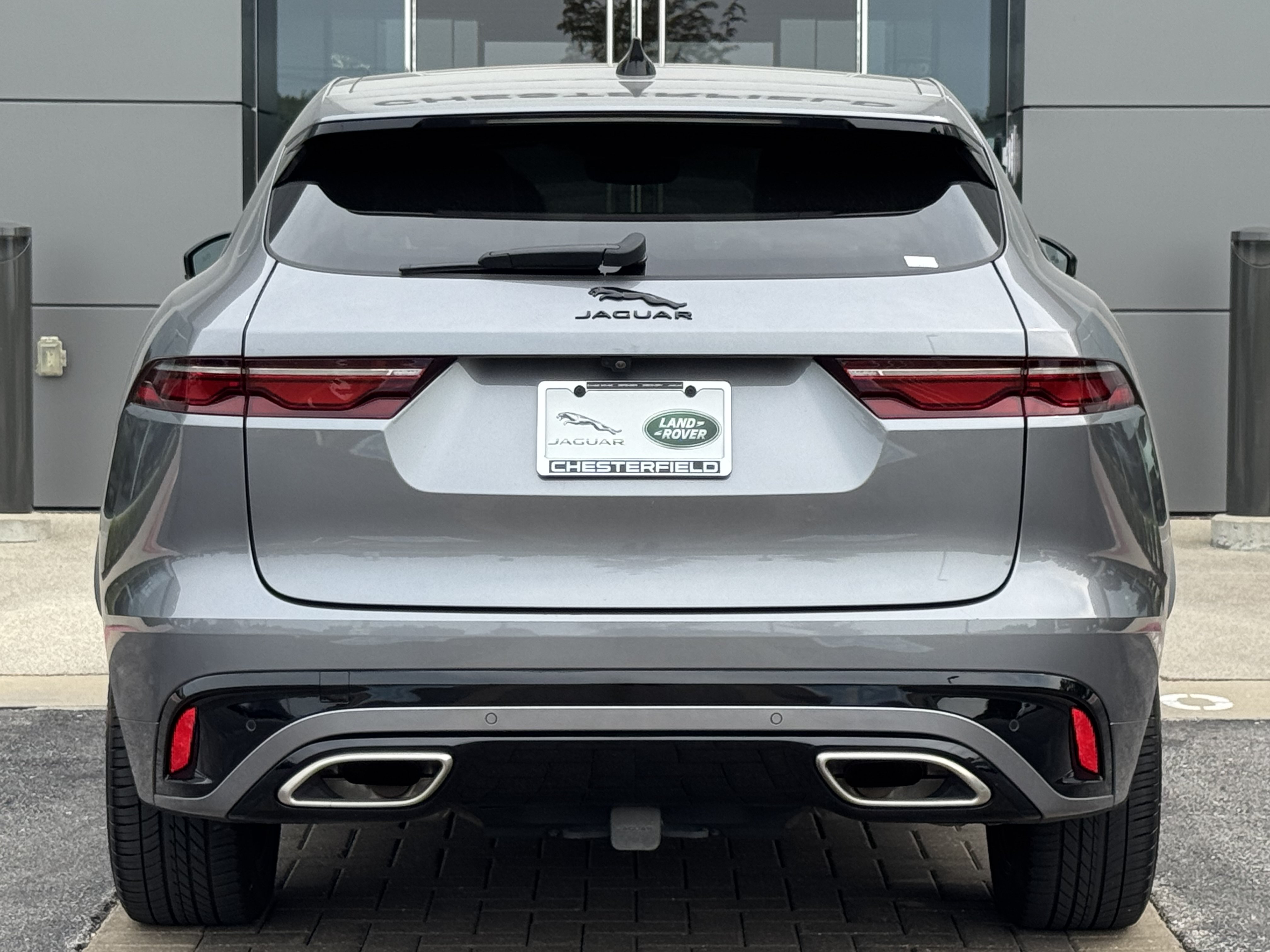 Certified 2024 Jaguar F-PACE R-Dynamic S AWD/4WD image 7