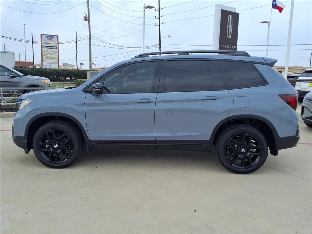 Used 2025 Honda Passport Black Edition image 8