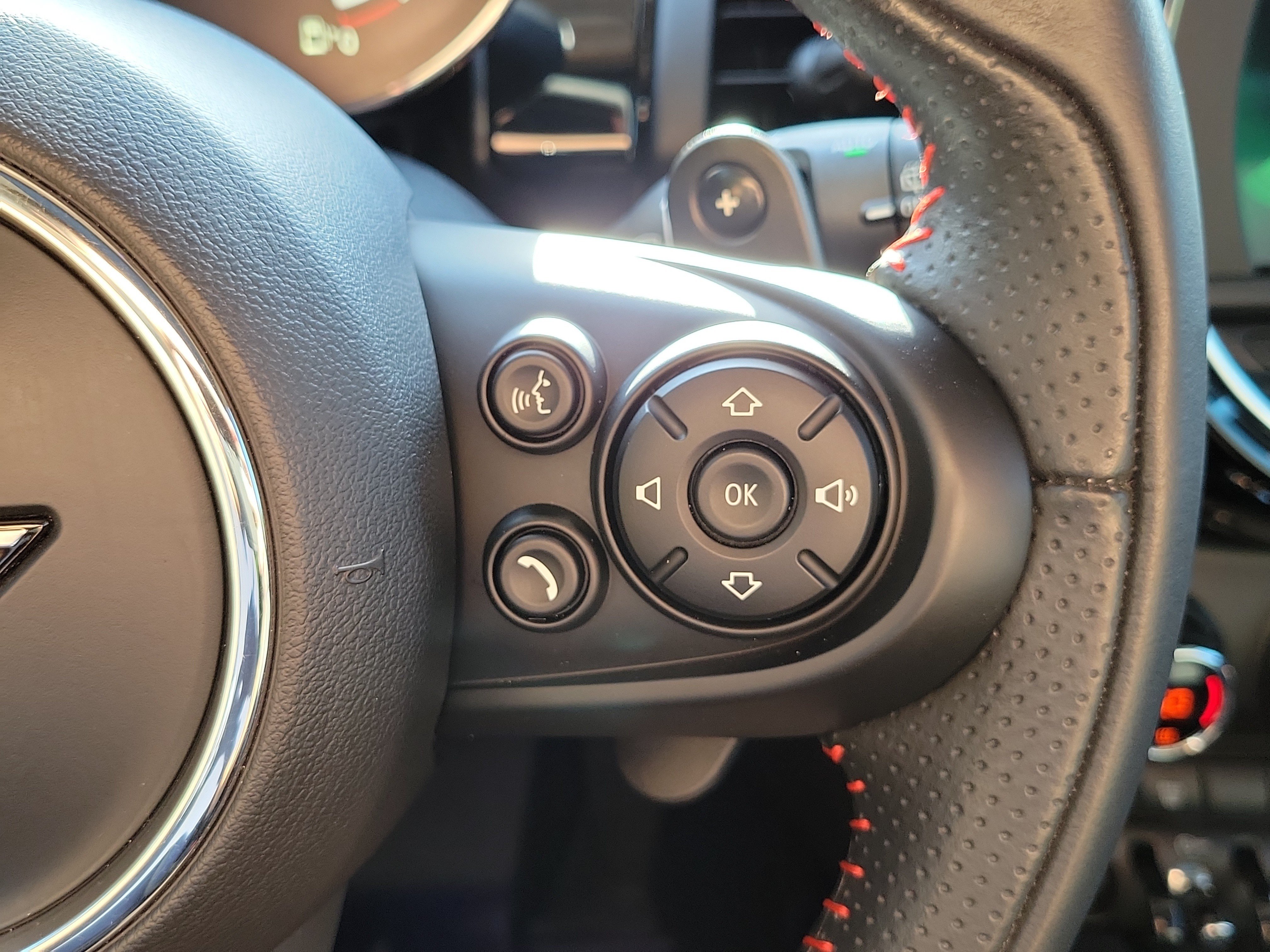 Used 2021 MINI Cooper S w/ Coral Red Edition FWD image 28