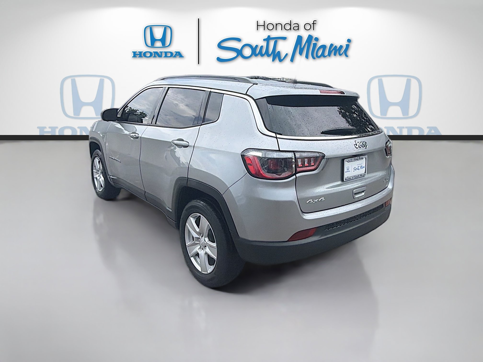 Used 2022 Jeep Compass Latitude w/ Convenience Group AWD/4WD image 5