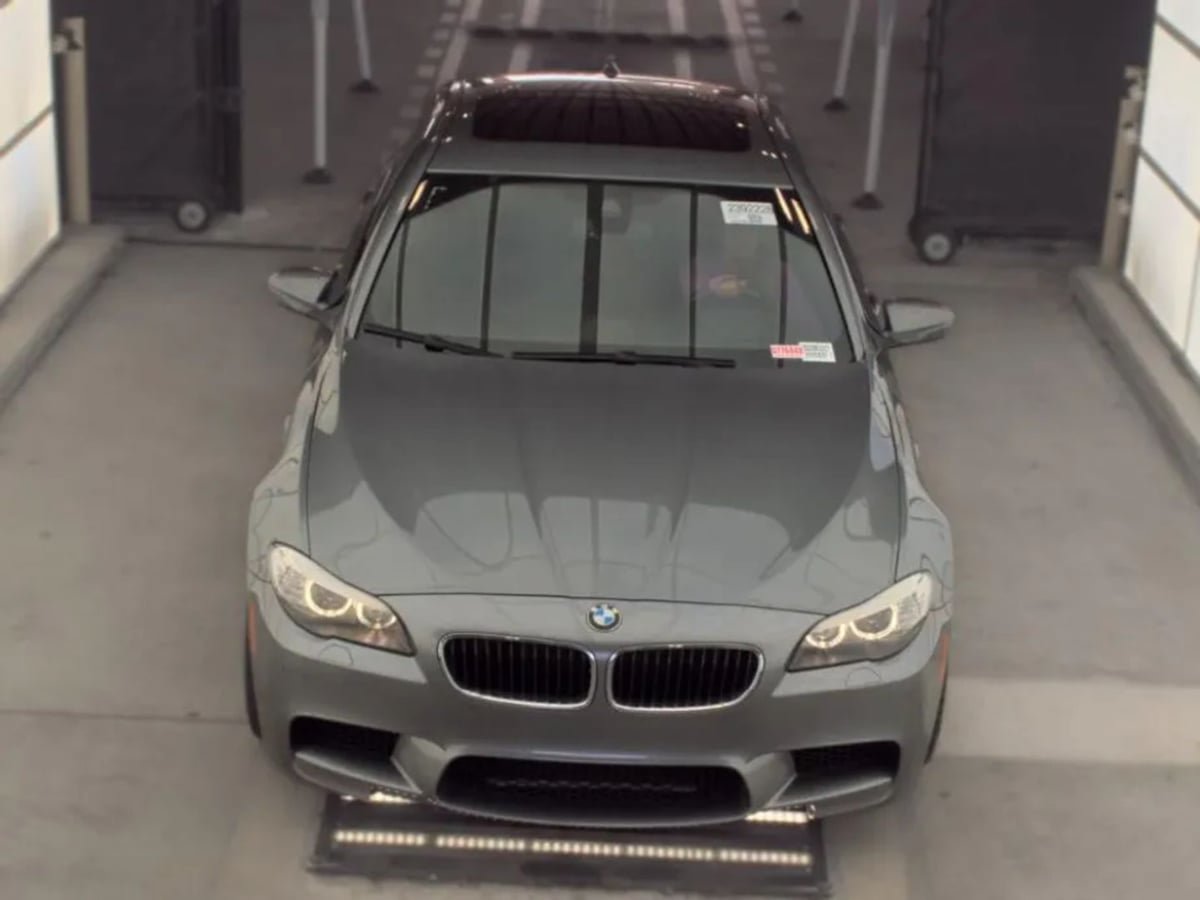 Used 2013 BMW M5 RWD image 2