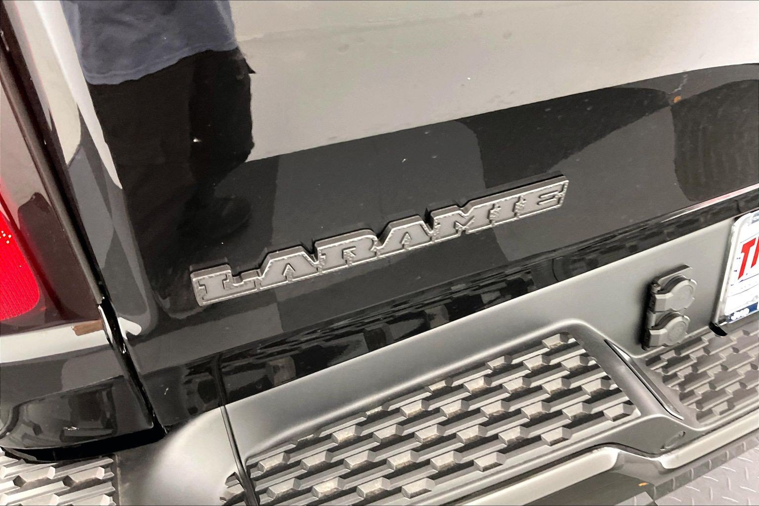 New 2027 RAM 1500 Laramie w/ Night Edition AWD/4WD image 17