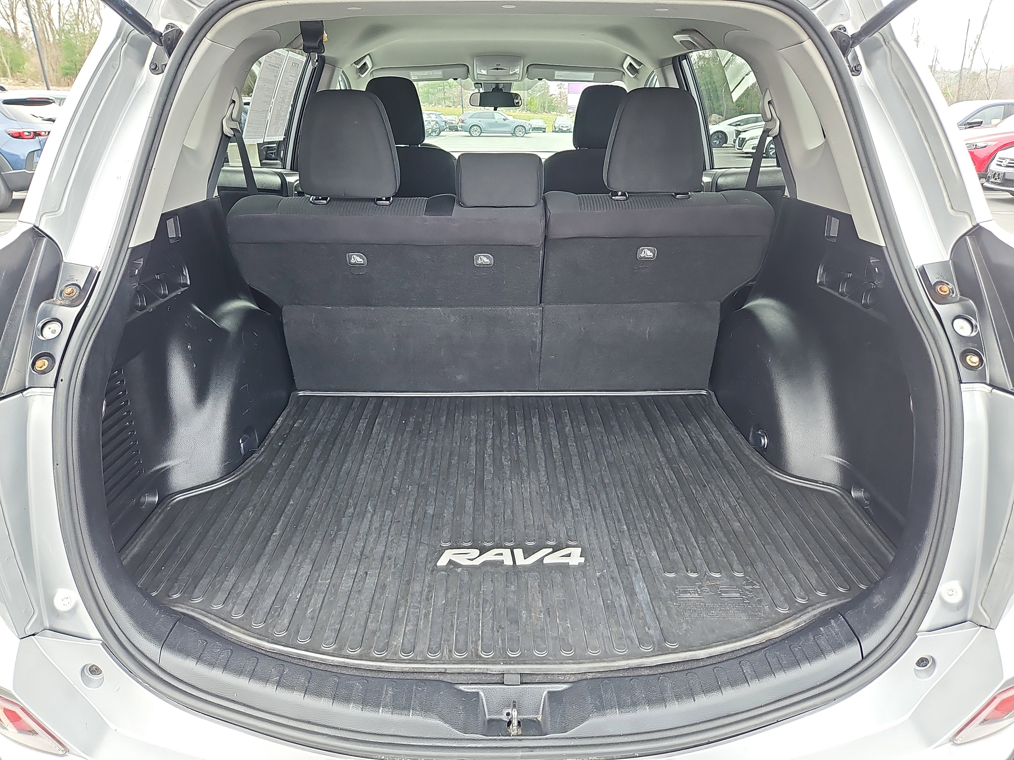 Used 2017 Toyota RAV4 LE image 26