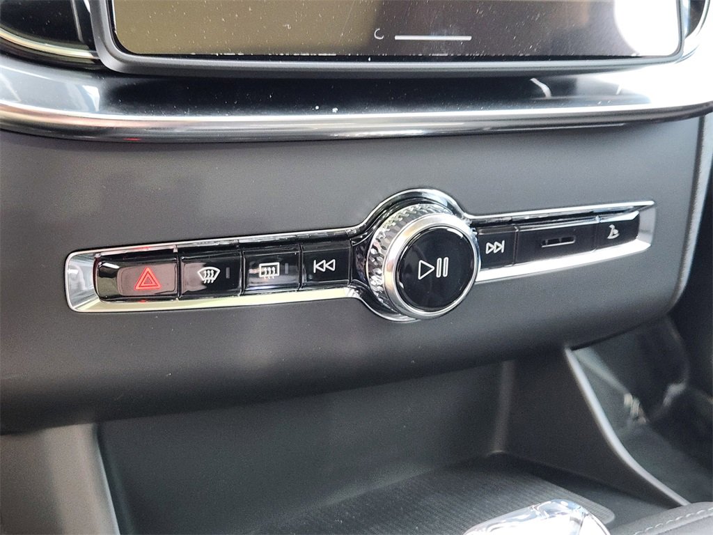 New 2026 Volvo XC90 T8 Ultra image 16