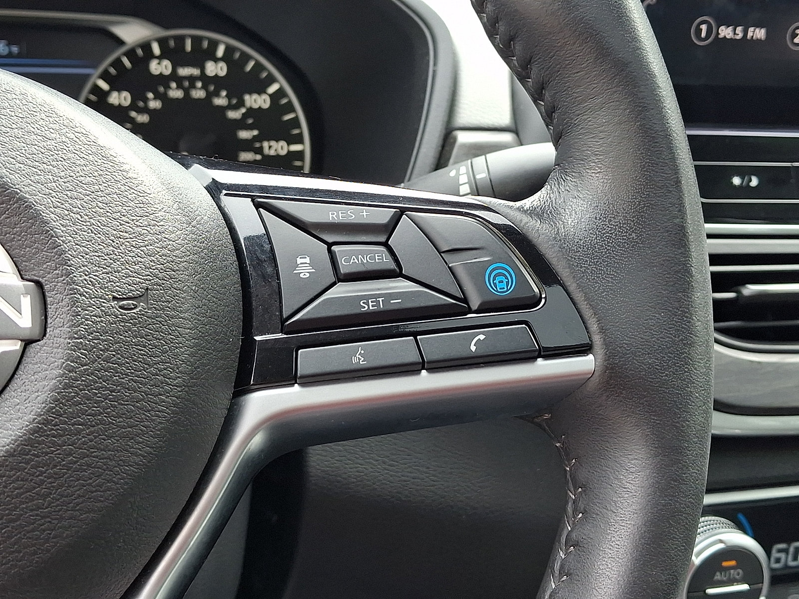 Certified 2025 Nissan Altima 2.5 SL AWD/4WD image 22