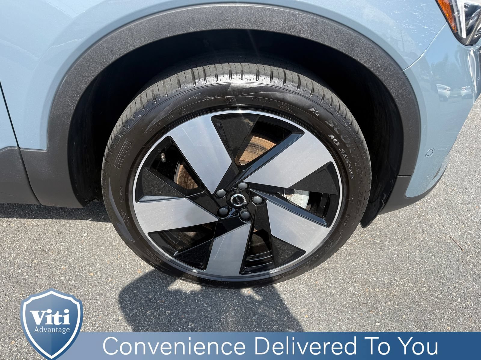 Used 2023 Volvo XC40 Recharge Ultimate w/ Protection Package Premier AWD/4WD image 14
