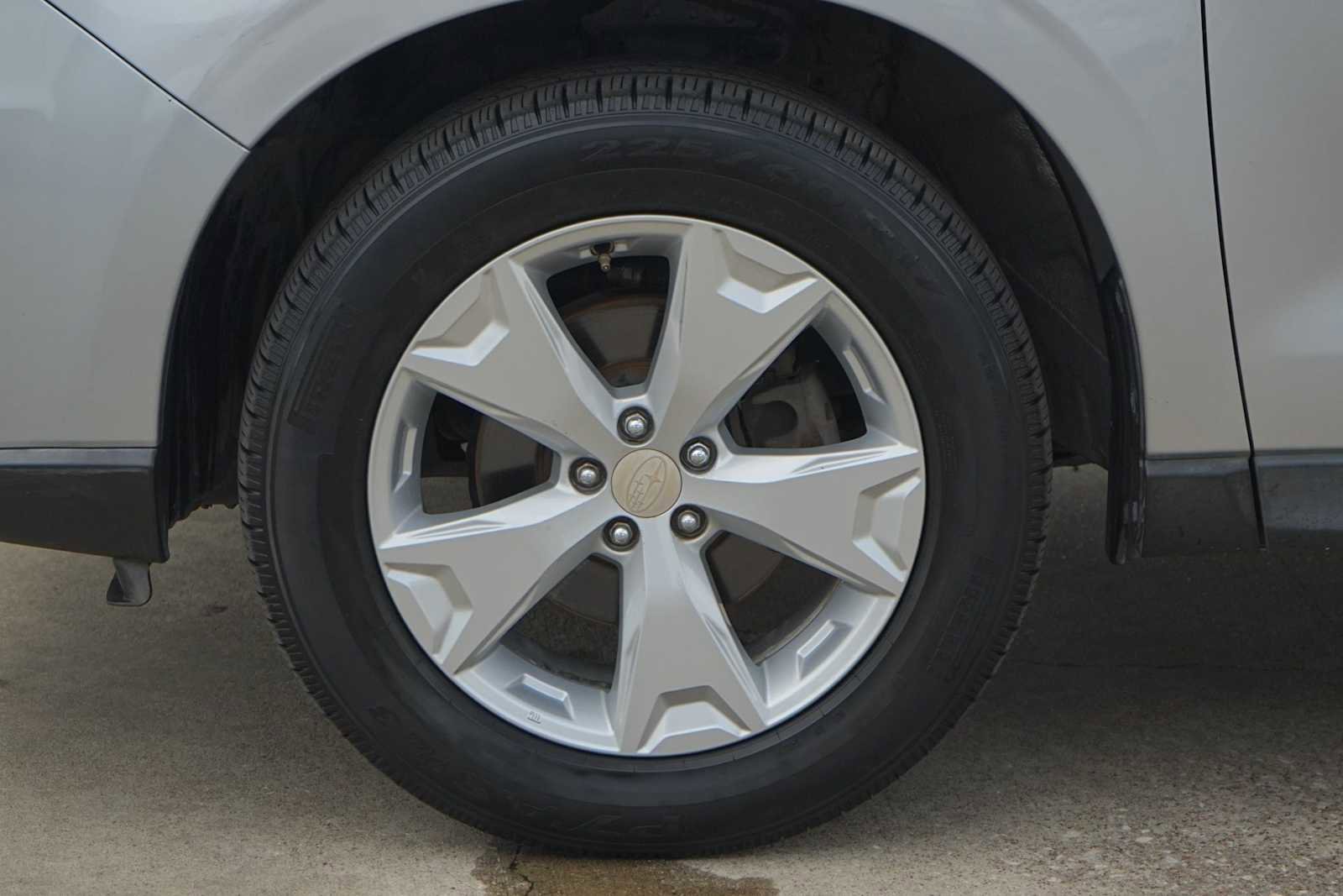 Used 2015 Subaru Forester 2.5i Premium w/ All-Weather Package image 7